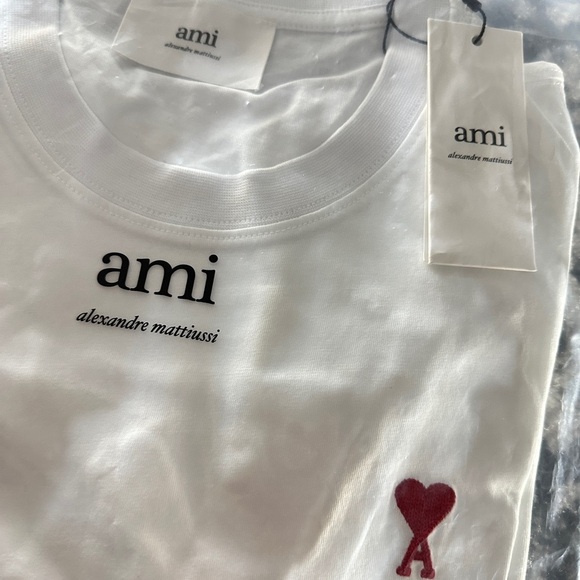 AMI PARIS RED LOGO CREWNECK TSHIRT AUTHENTIC SIZE SMALL - Picture 2 of 4